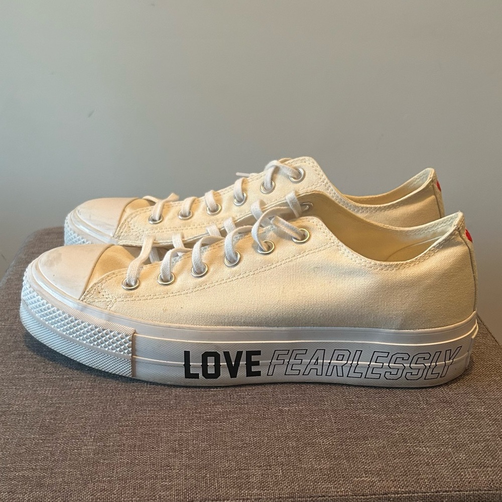white and red low top platform converse, mens 7/womens 9